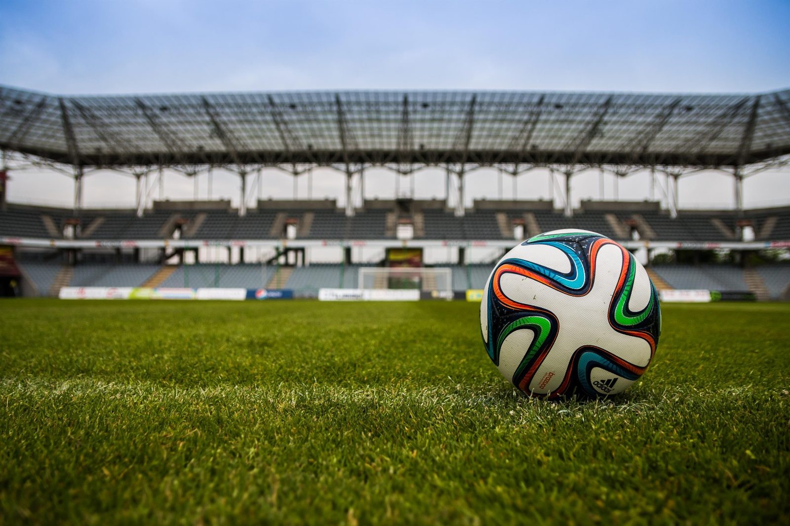 Vrouwenvoetbal in Nederland: van kostenpost naar kans